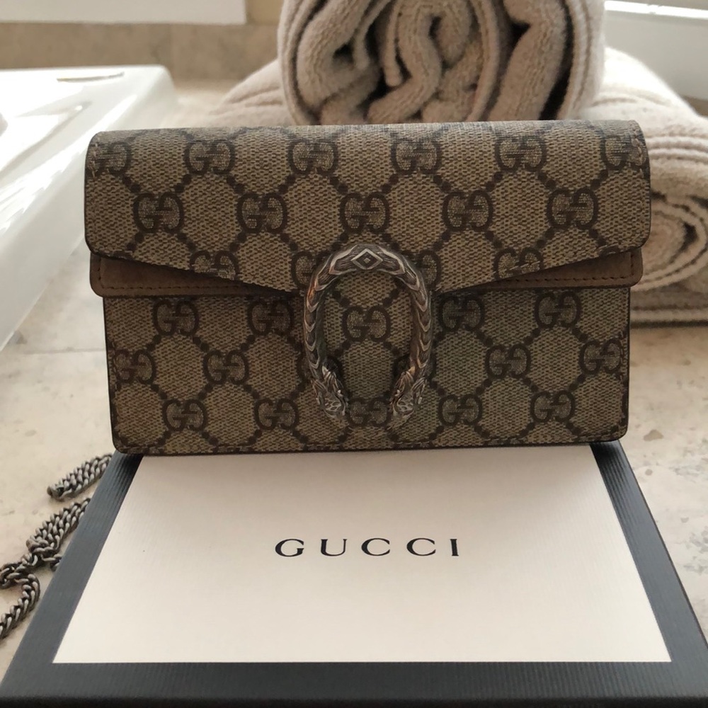 GUCCI Dionysus GG Supreme super mini bag